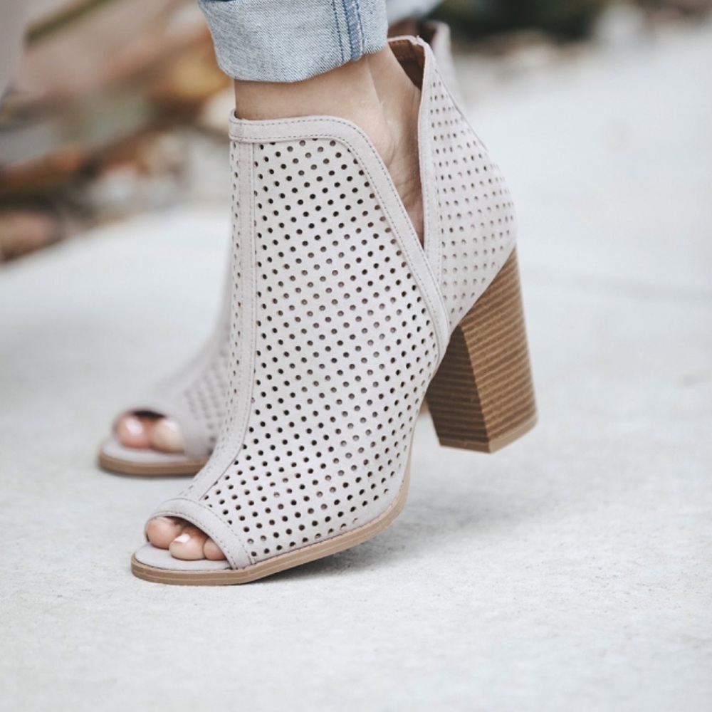 ✨LAST ONE✨Taupe Peep Toe Booties - Picture 3 of 7